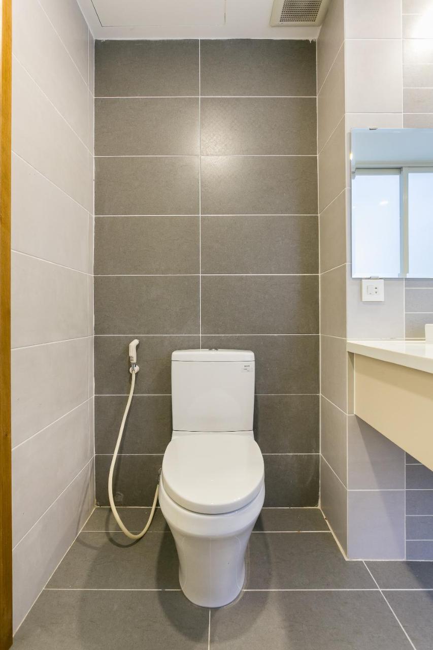 Oyo 138 Aparthotel 18 ホーチミン市 エクステリア 写真